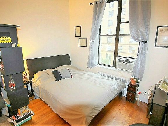 3rd image of 34 W 86th St #4DF