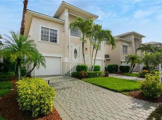 12224 Siesta Dr, Fort Myers Beach, FL 33931