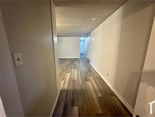 617 E Raynor Dr — Photo 5