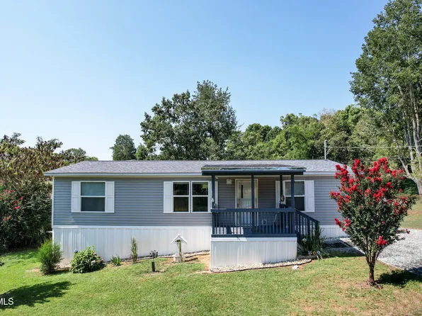1342 High St, Dandridge, TN 37725