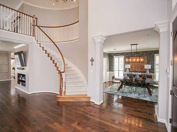 5th image of 10 Baileys Place Ct
