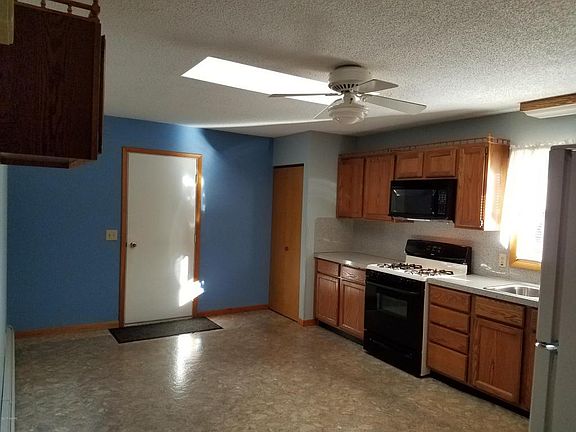 4th image of 1532 E Pine Hill Ave