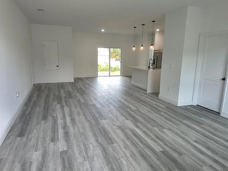 171 Marion Oaks Trl — Photo 2