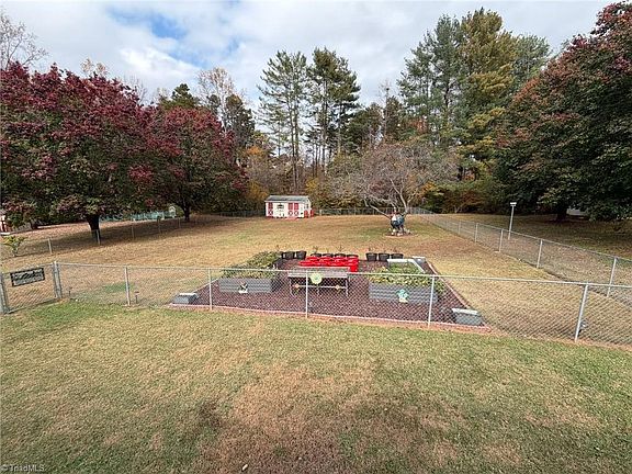 2nd image of 130 Winchester Dr