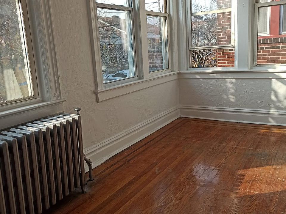 Sun Room/ Sitting Room