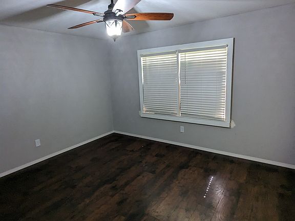 3rd image of 502 N Caney Dr