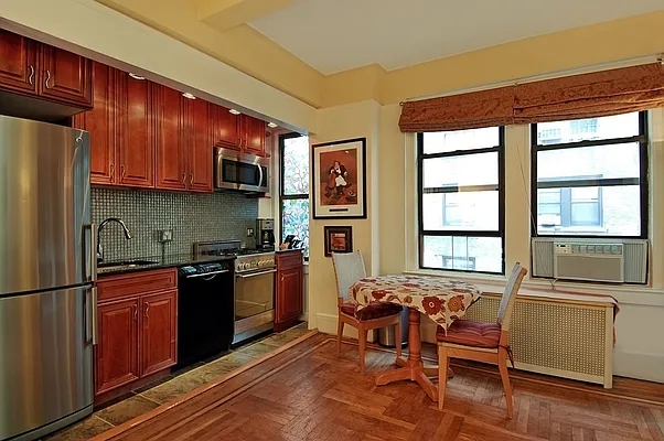 Sold by Corcoran | media 21