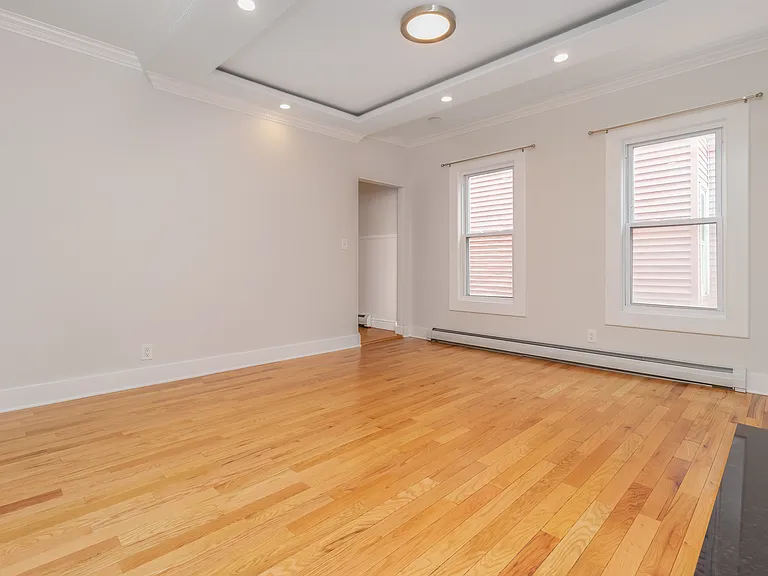 757 Broadway #1 — Photo 2