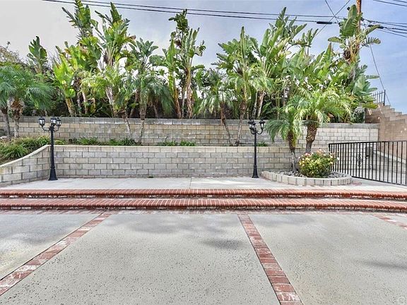 2nd image of 2221 Alexdale Ln