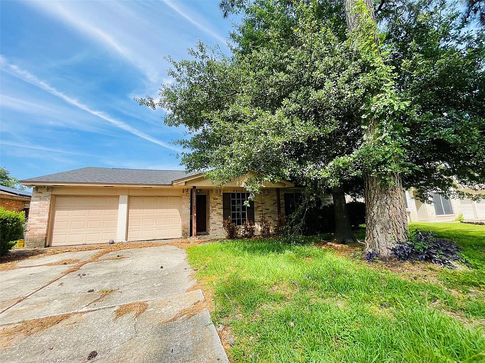 1st image of 23930 Verngate Dr
