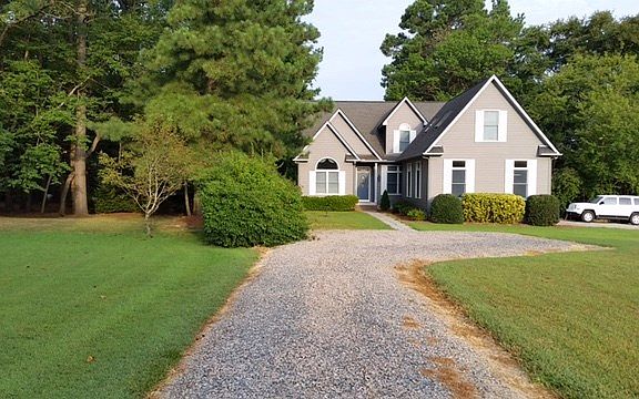 3rd image of 276 Twin Cove Ln
