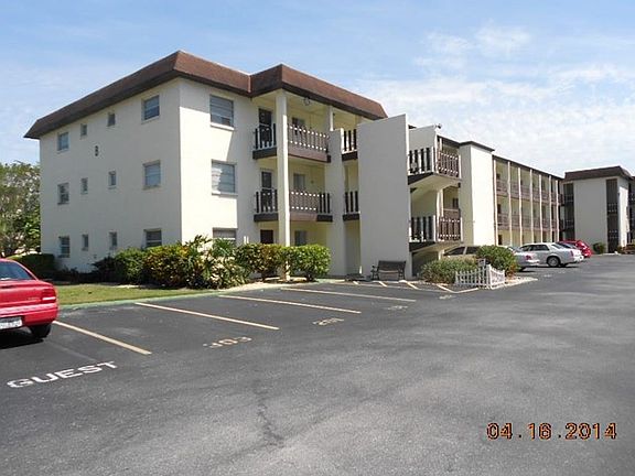 3rd image of 4158 Heron Way