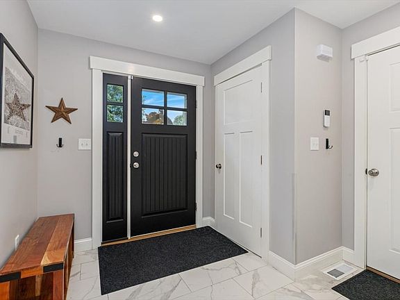 4th image of 19 Hampstead St