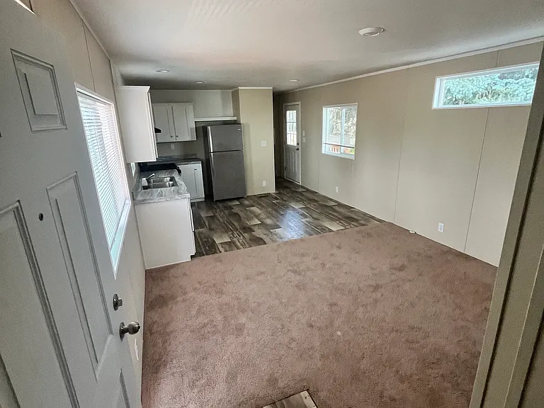 1804 N Pinewood Dr — Photo 10