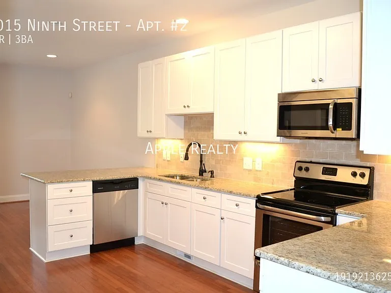 1015 9th St #2 — Photo 3