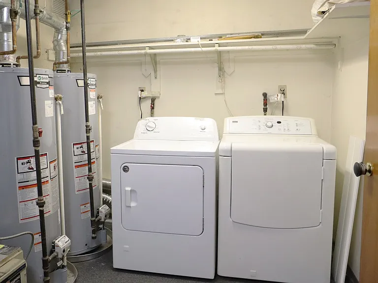 Bsmt Laundry