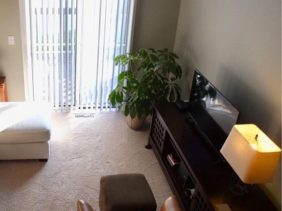 5th image of 1141 Bay Harbour Cir