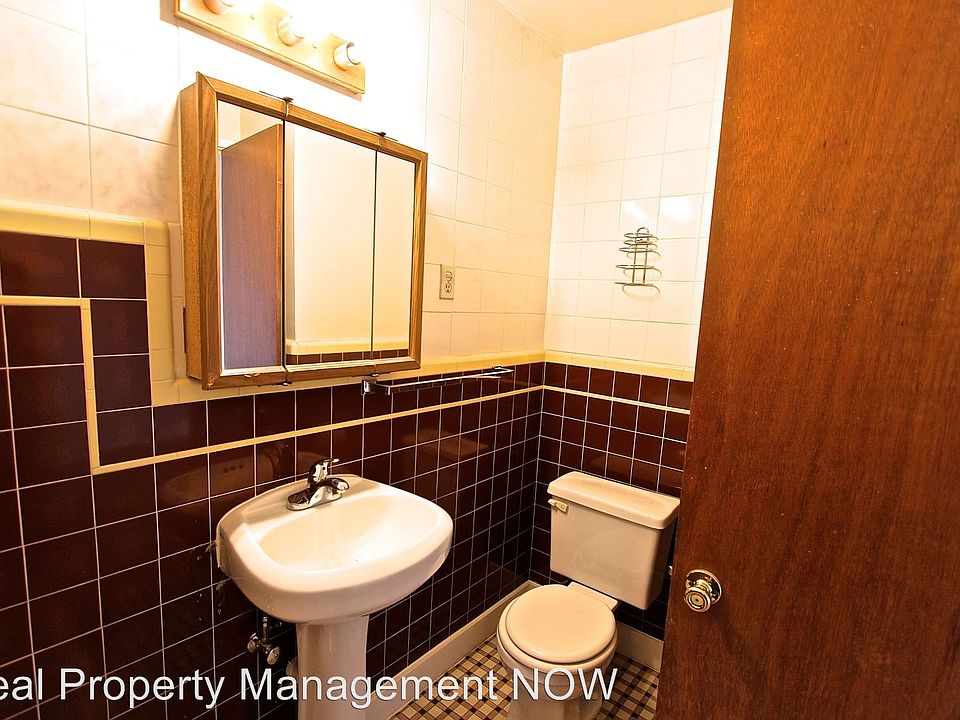 2nd image of 2222 North Ave #18