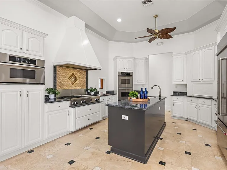 1501 Lake Markham Rd — Photo 31