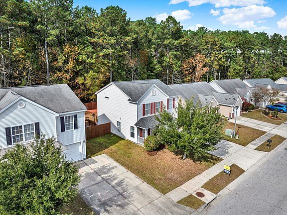 2nd image of 238 Avonshire Dr