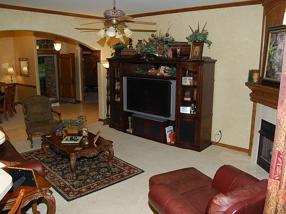 4th image of 1500 SW 135th St