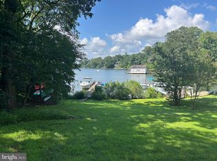 2660 Greenbriar Ln #B, Annapolis, MD 21401