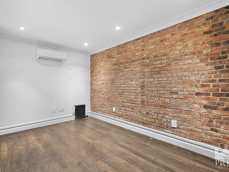 244 10th Ave #4W — Photo 9