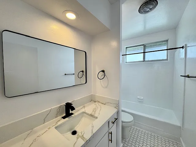 337 S Elm Dr #4 — Photo 19