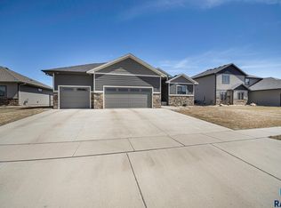 420 S James Ave, Tea, SD 57064