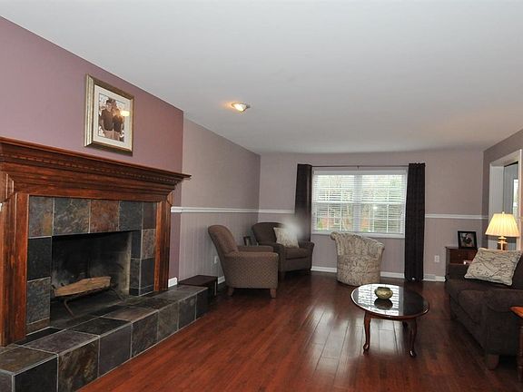 4th image of 2437 Cecelia Dr