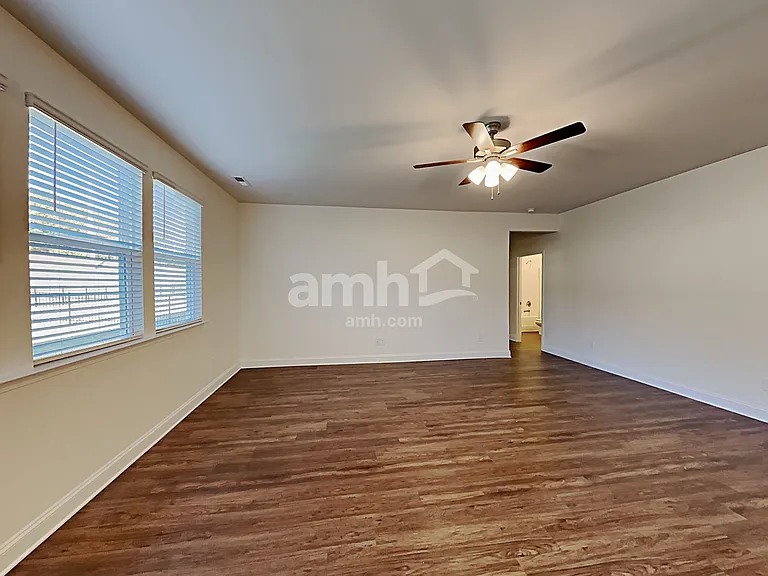 1130 Bentley Park Dr — Photo 11