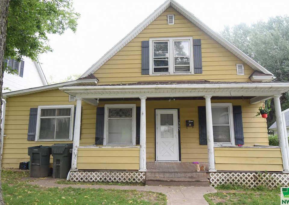 1st image of 1305 22nd St