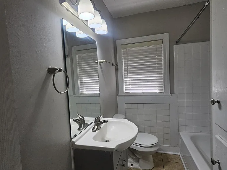3623 Bowling Dr — Photo 9