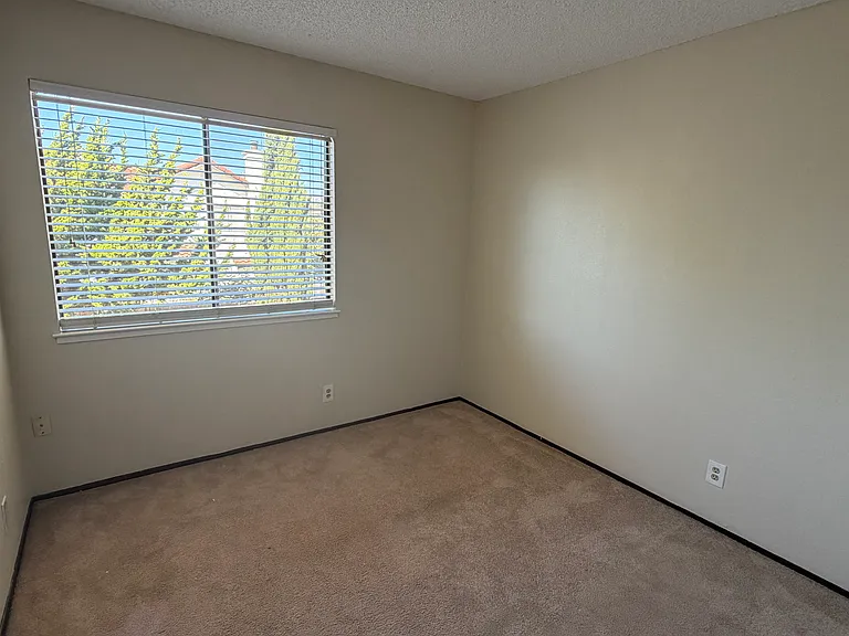 32727 Gustine St — Photo 14