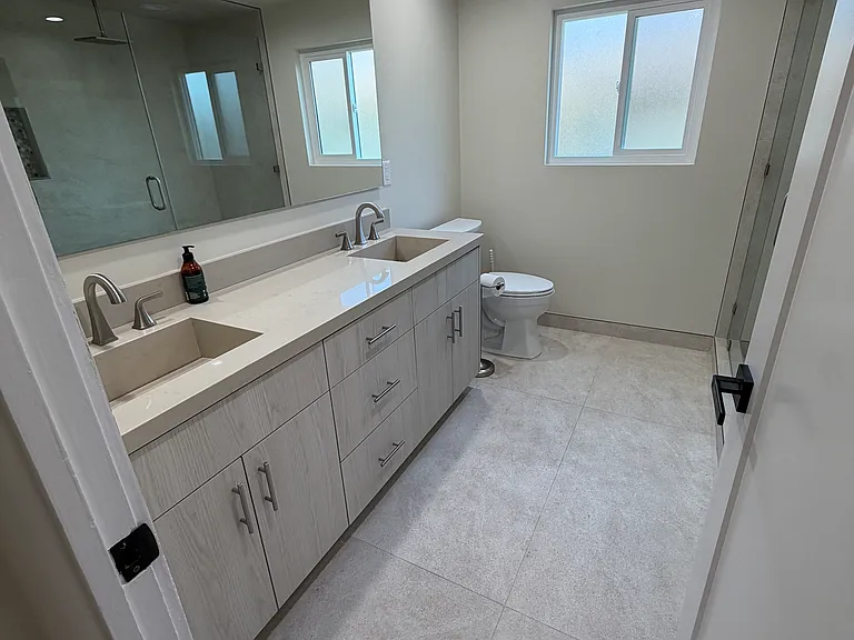 1090 E Verdugo Ave — Photo 14