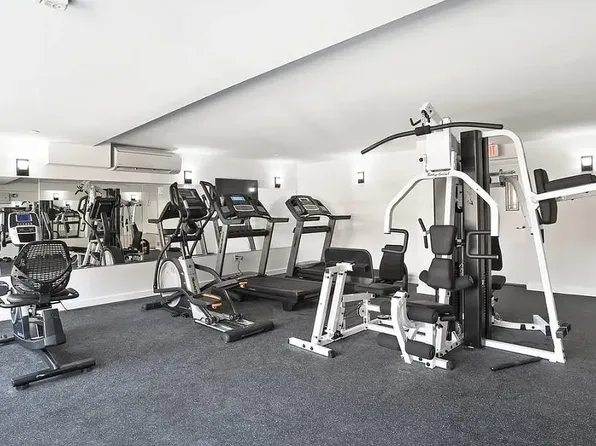 3041 Ocean Avenue image 12 of 17