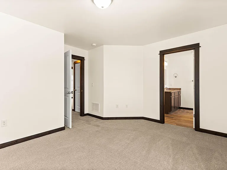 824 Rookery Ln #B — Photo 14