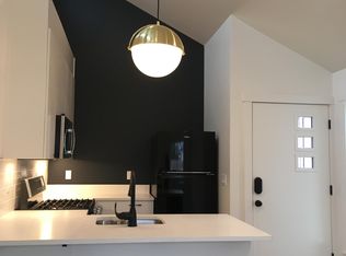 1124 NE Roselawn St #HOUSE, Portland, OR 97211