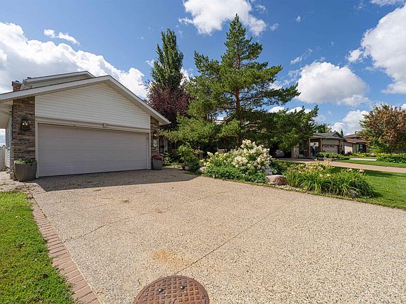 4th image of 79 Woodstock Dr