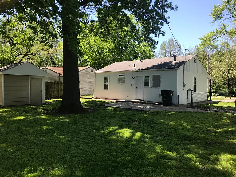 2332 SW Edgewater Ter — Photo 23