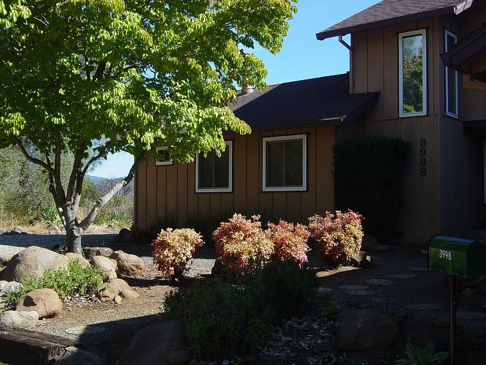 2nd image of 3998 Pardes Way