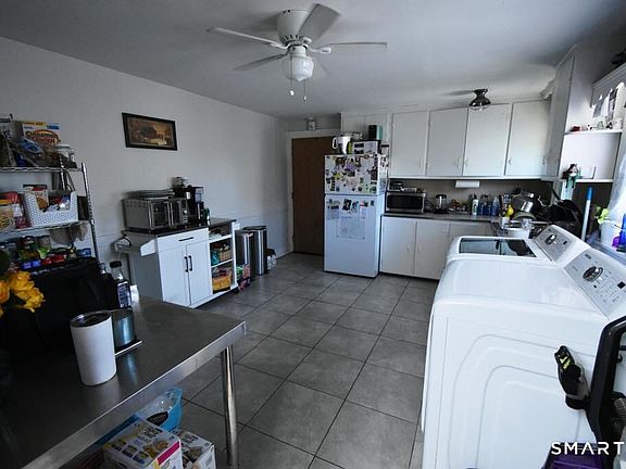 3rd image of 36 South St Extension