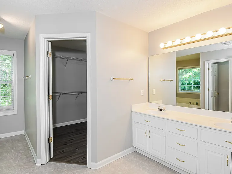 301 Saddle Wood Dr — Photo 14
