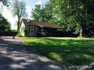 703 Cosby Rd, Utica, NY 13502