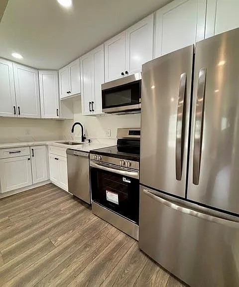511 N 3rd St — Photo 8