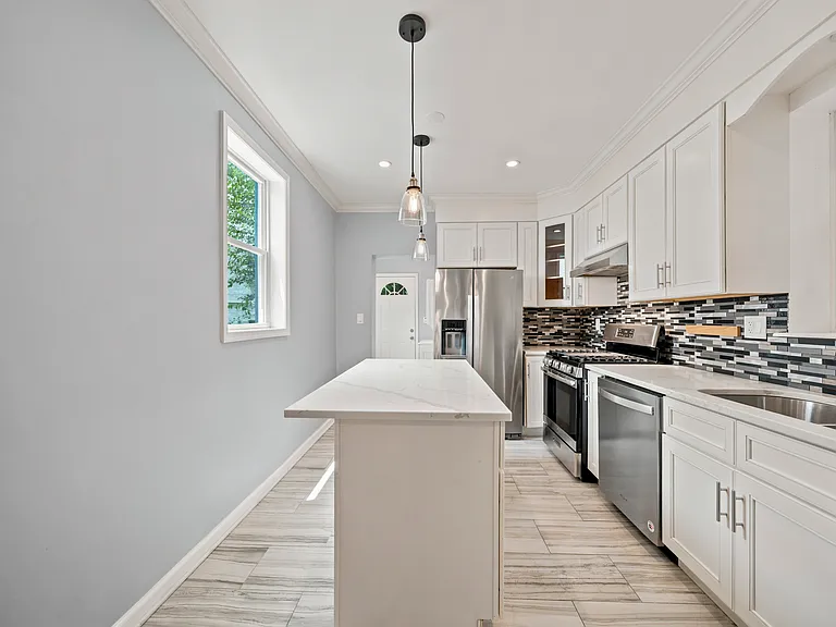 1102 Trinidad Ave NE — Photo 12