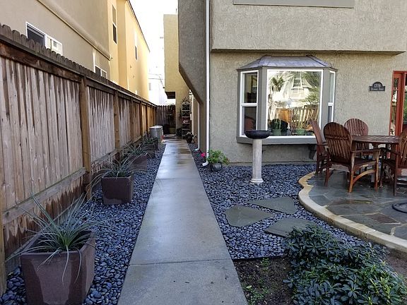 Side path to rear apartments.