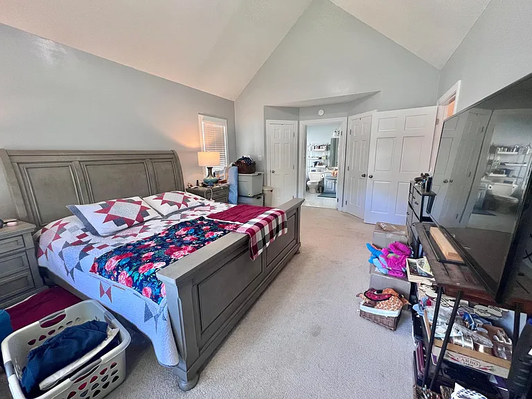 Master Bedroom--1st Floor-Pic 3