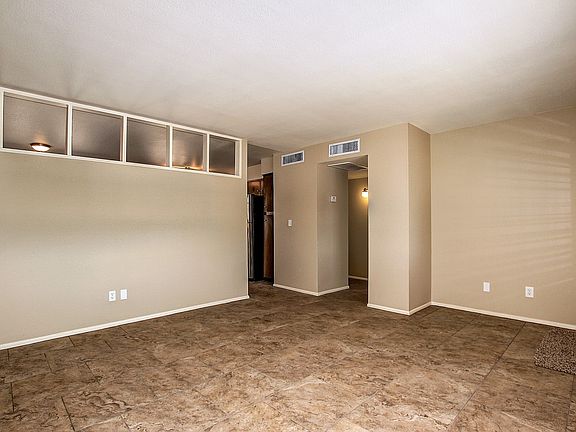 5th image of 4411 W Caron St