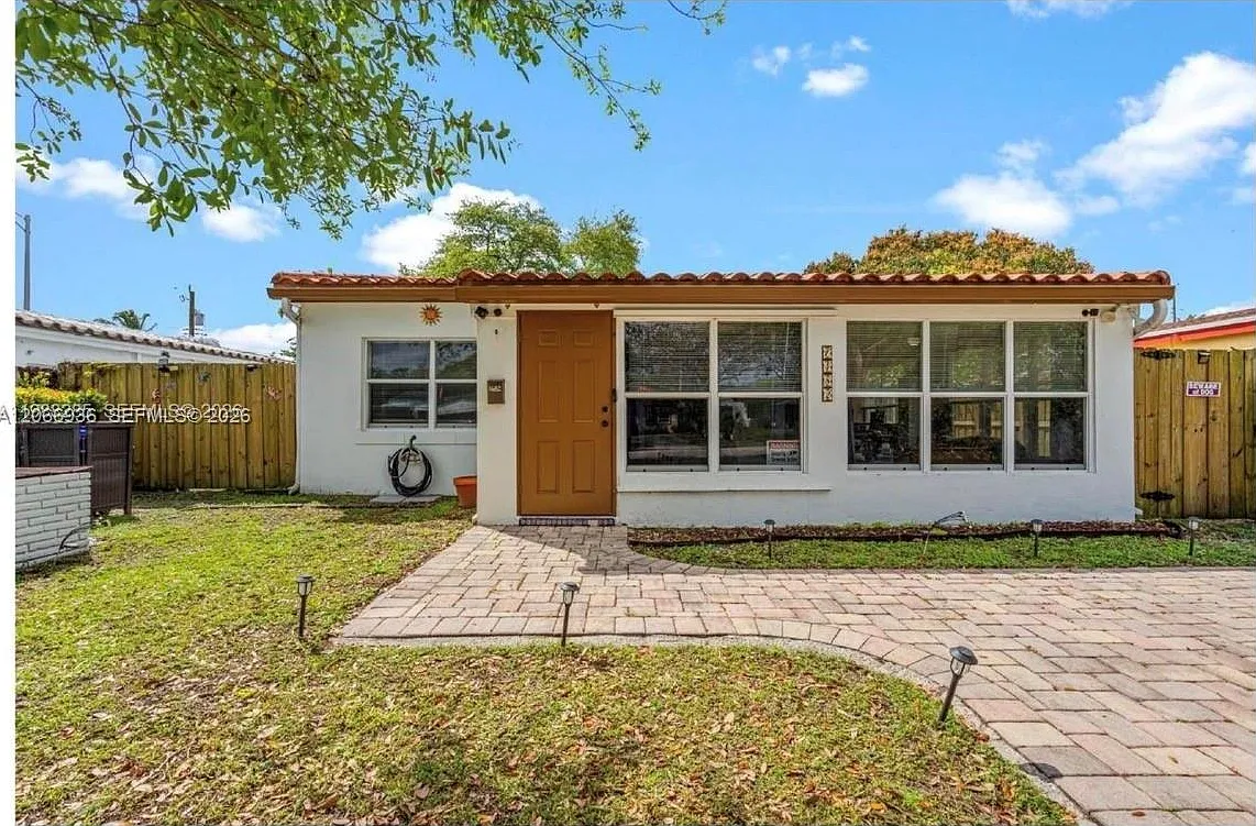 1482 NE 175th St, North Miami Beach FL 33162 #NA - North Miami Beach — Photo 2